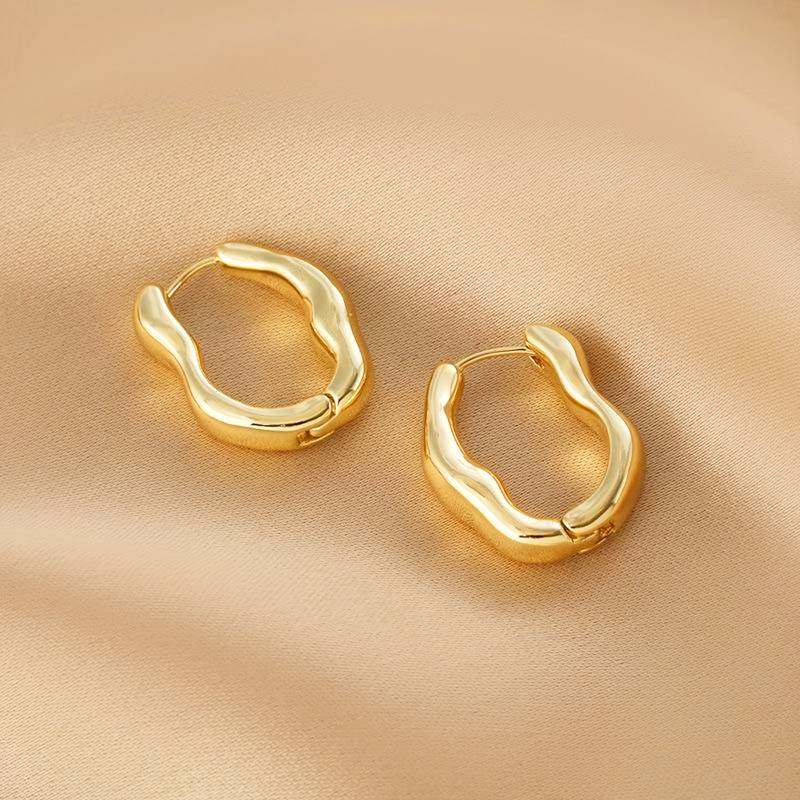 Boucles d'oreilles en créoles irrégulières - Boucles d'oreilles en créoles de forme irrégulière