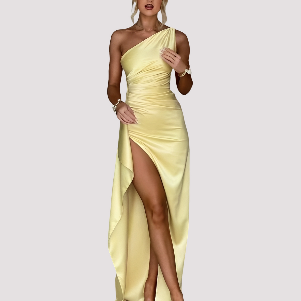 Claudia - Robe asymétrique chic avec fente pour femmes
