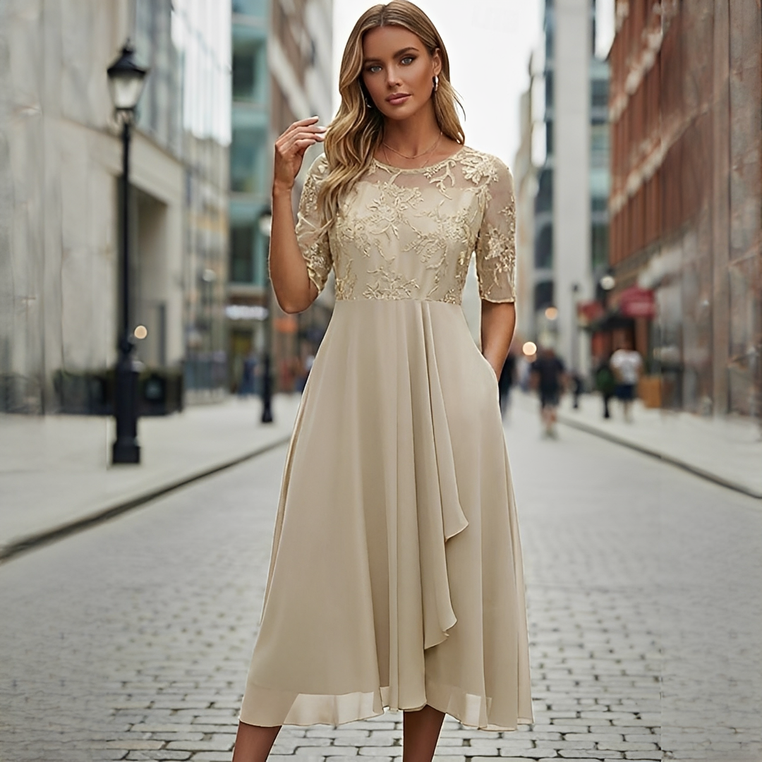 Victoria - Robe Élégante en Dentelle Creuse