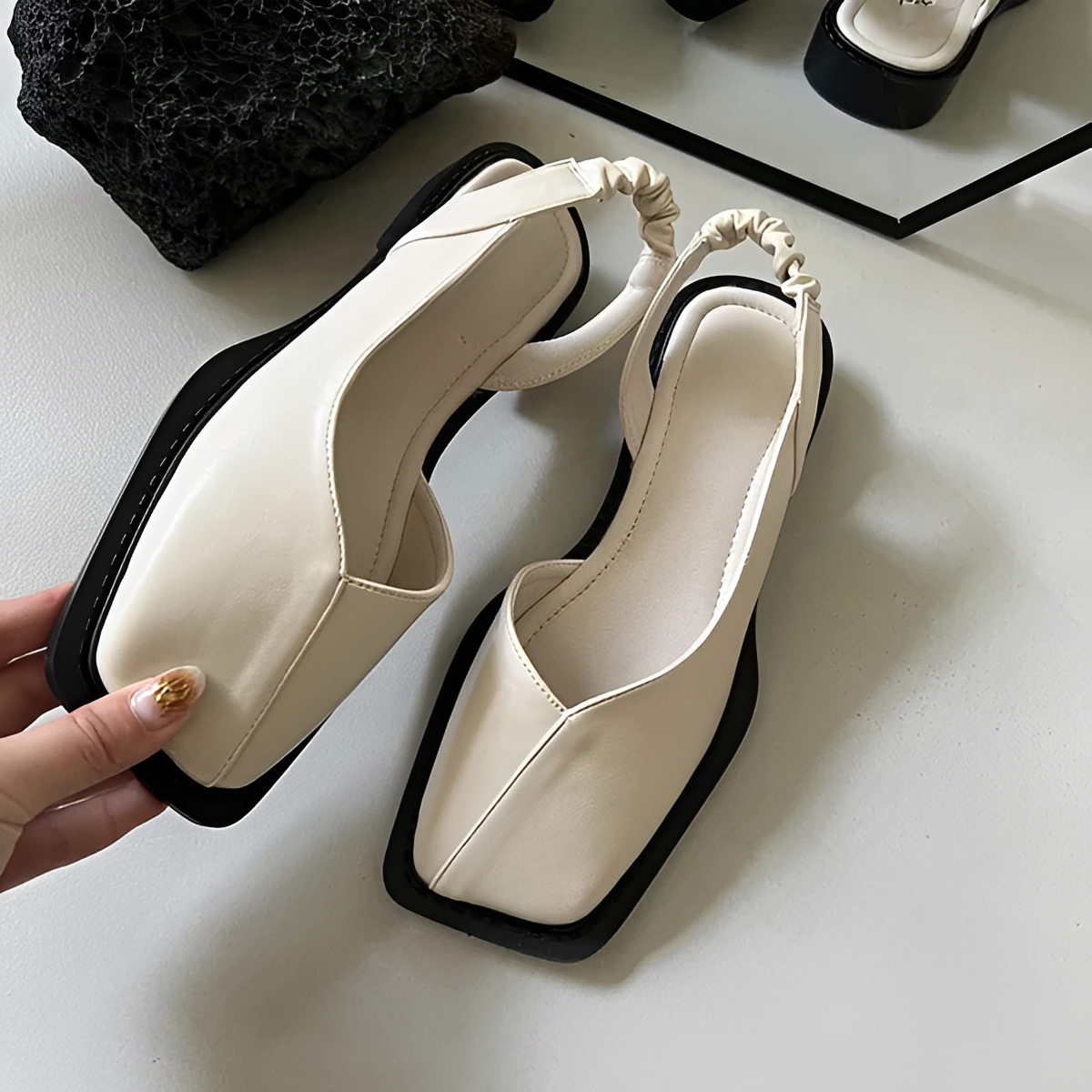 Eileen - Chaussures Élégantes à Bout Carré