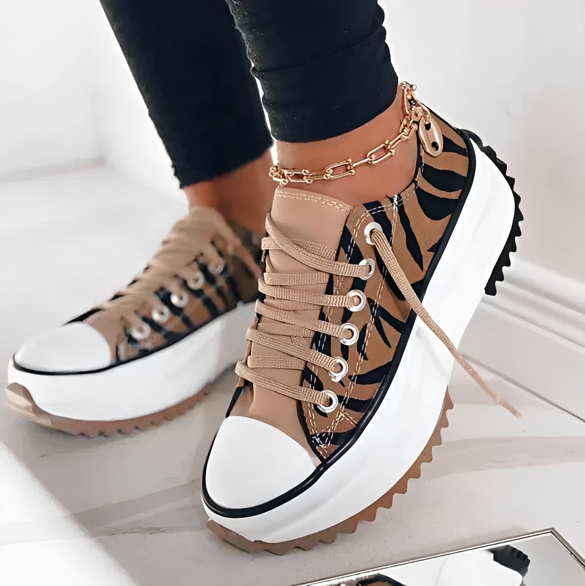 Caitlin - Chaussures Basses Premium