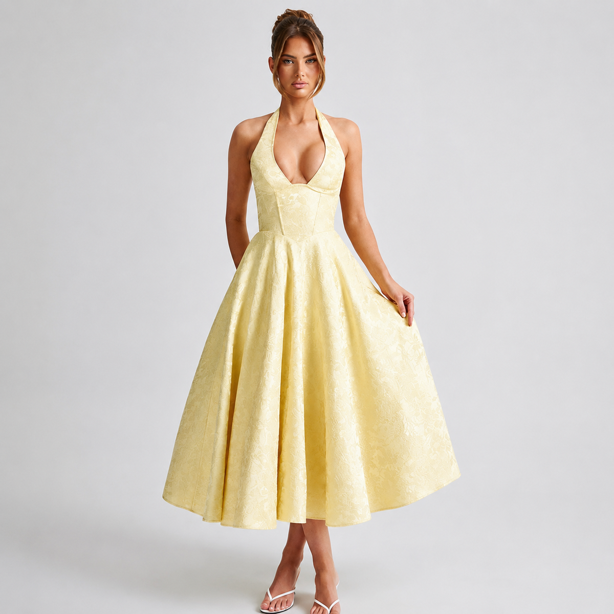 Dahlia - Élégante robe à col V et dos nu sans manches