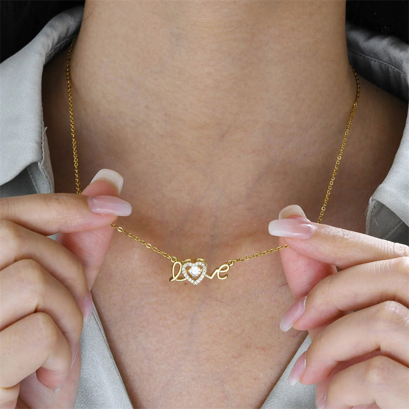 Love Spelled - Collier avec pendentif d'amour