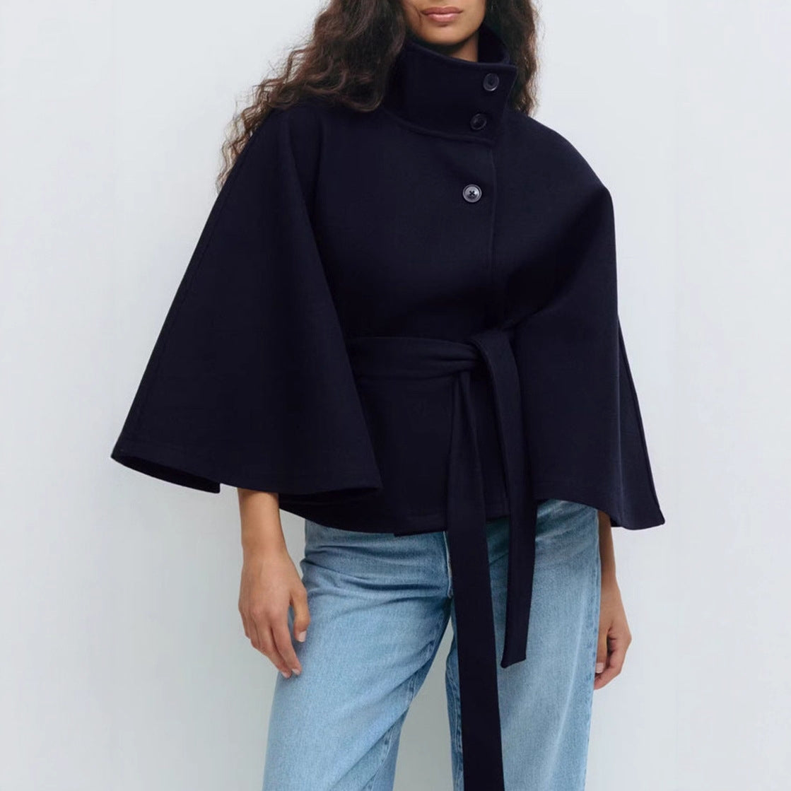 Loraine - Veste stylée à coupe fluide avec ceinture pour femmes