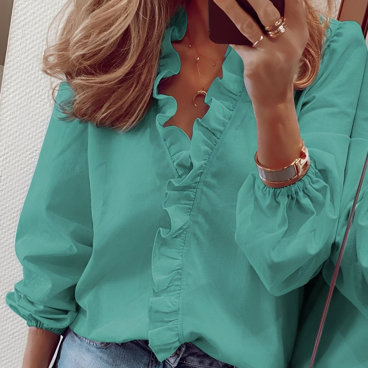 Martha - Blouse chic à volants avec col en V pour femmes