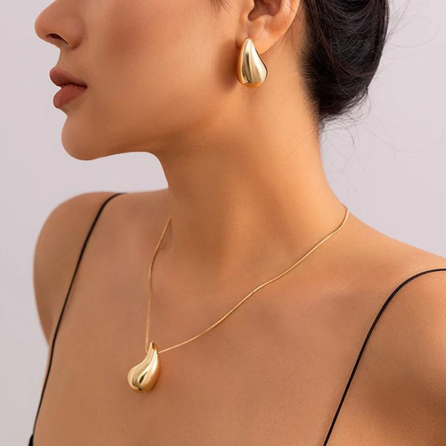 Collier de gouttes d'eau de grande taille - Collier doré avec pendentif de goutte d'eau