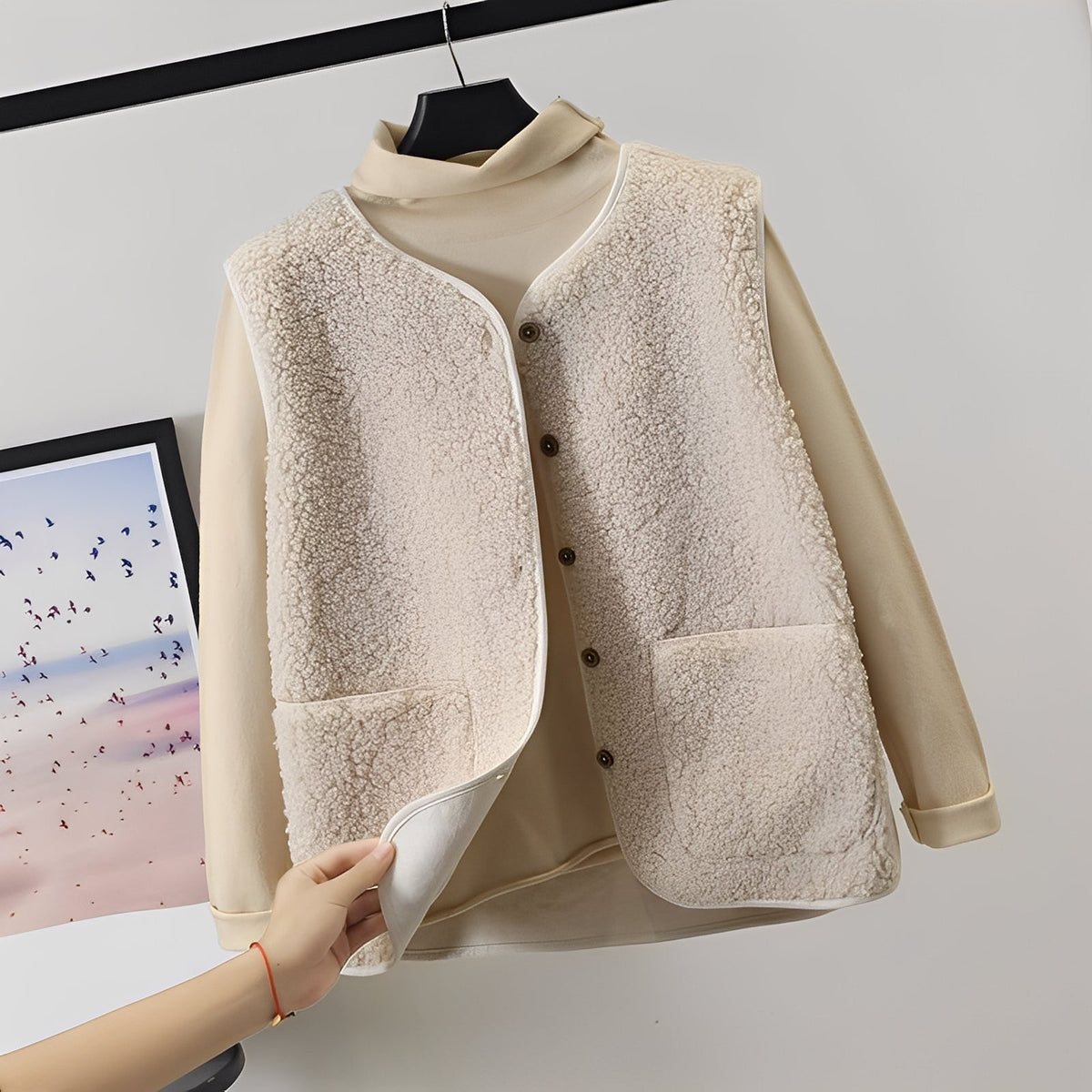 Nellie - Élégant gilet en peluche de laine d'agneau pour femmes