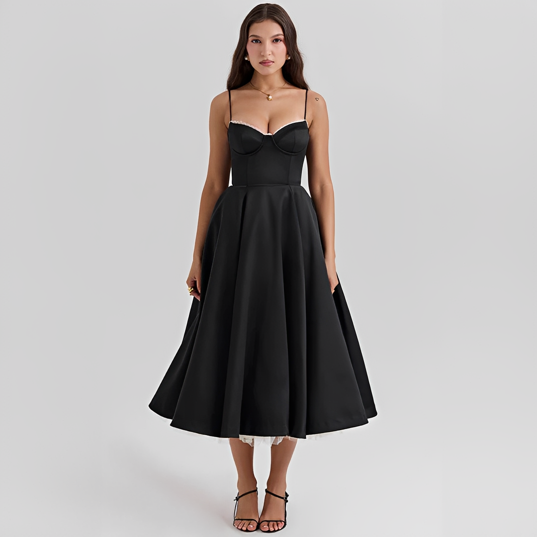Zendaya - Robe Élégante à Double Couche