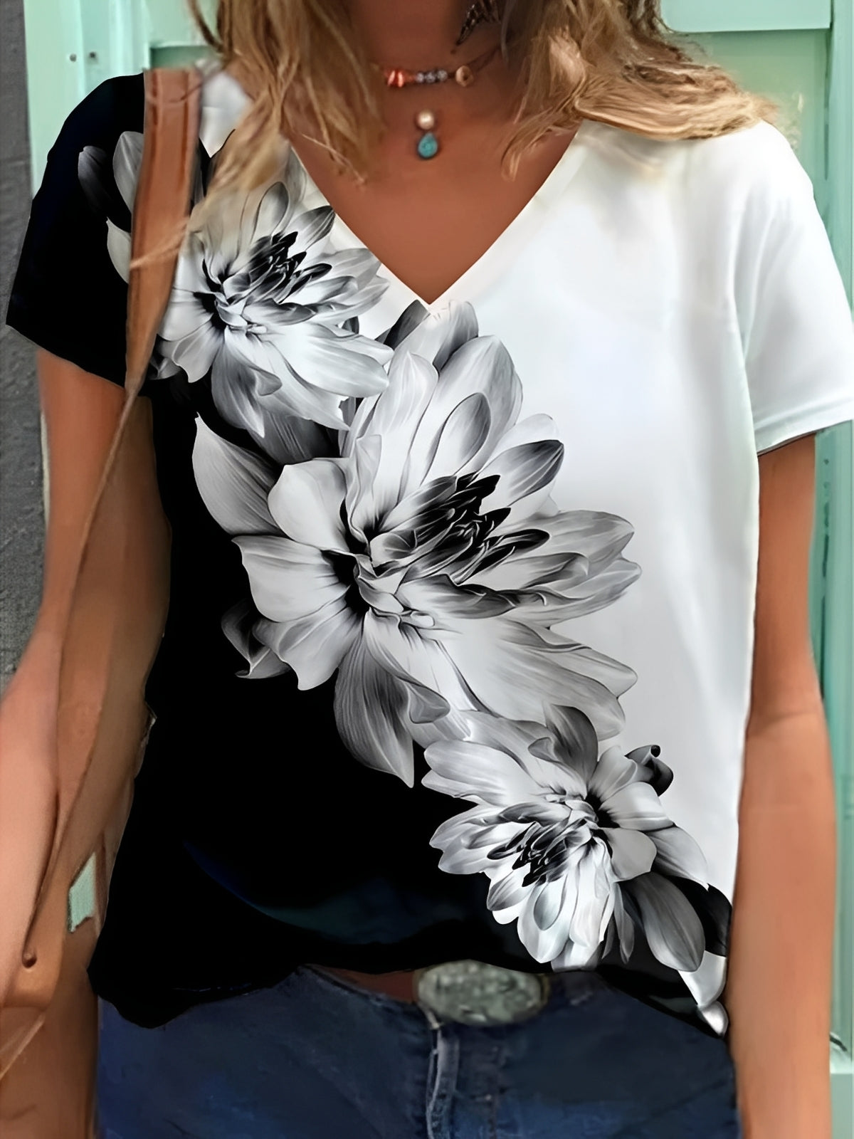 Niki - Haut chic avec des motifs floraux pour femmes