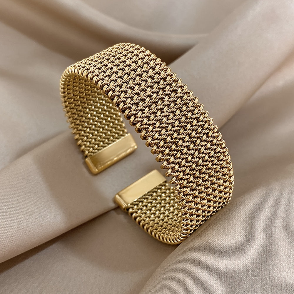 Raya – Bracelet en acier titane avec câble gravé