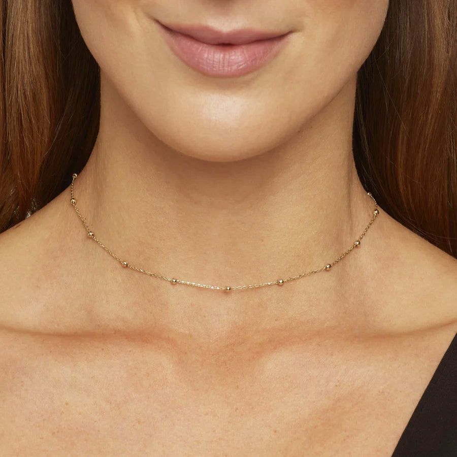 Collier de perles avec incrustations - Collier avec perles rondes