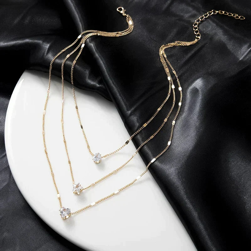 Sally – chaîne en or avec trois pendentifs en zircon