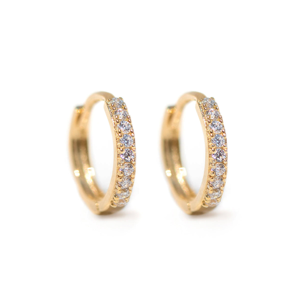 Boucles d'oreilles Huggie fines avec Cristaux Pave
