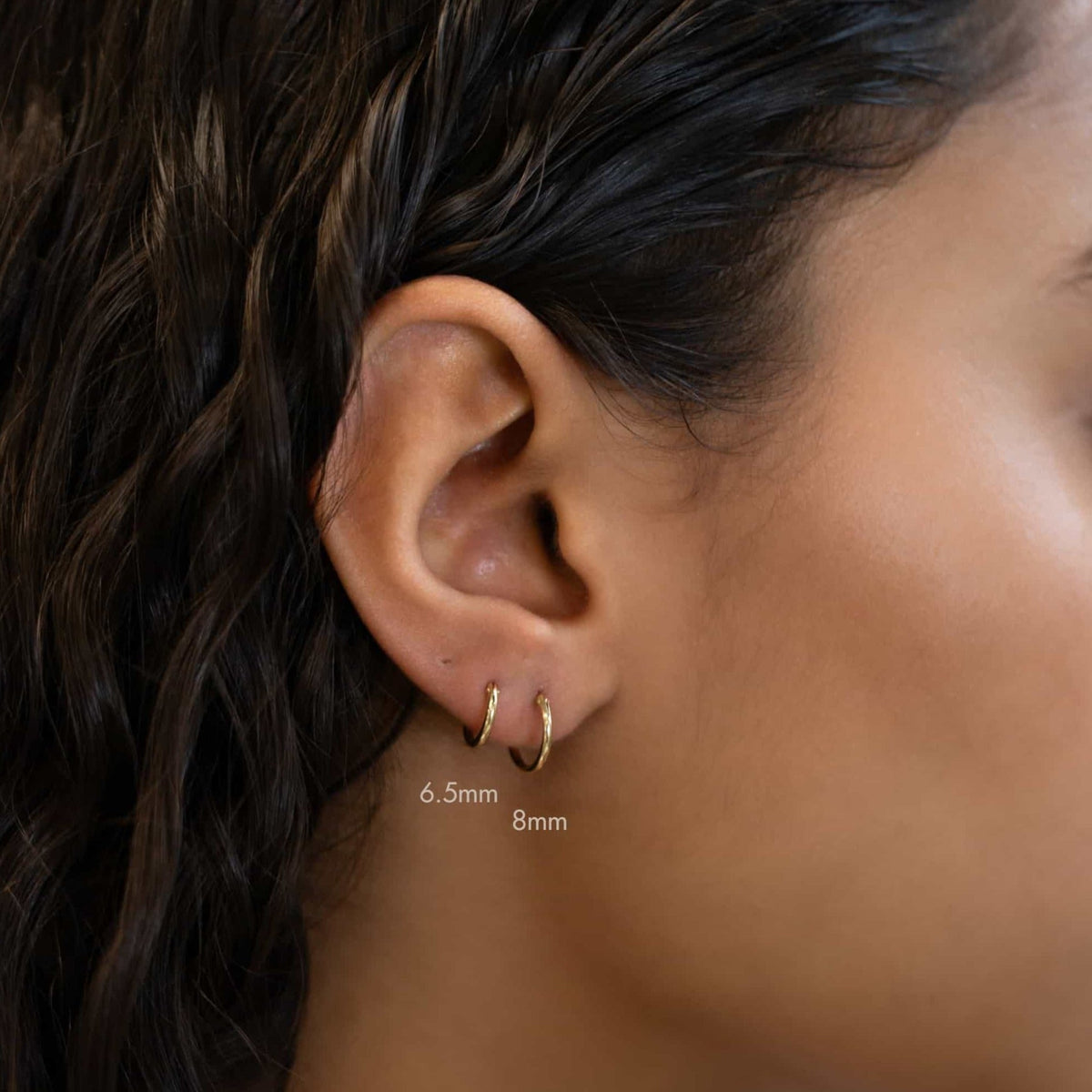 Boucles d'oreilles classiques Huggie