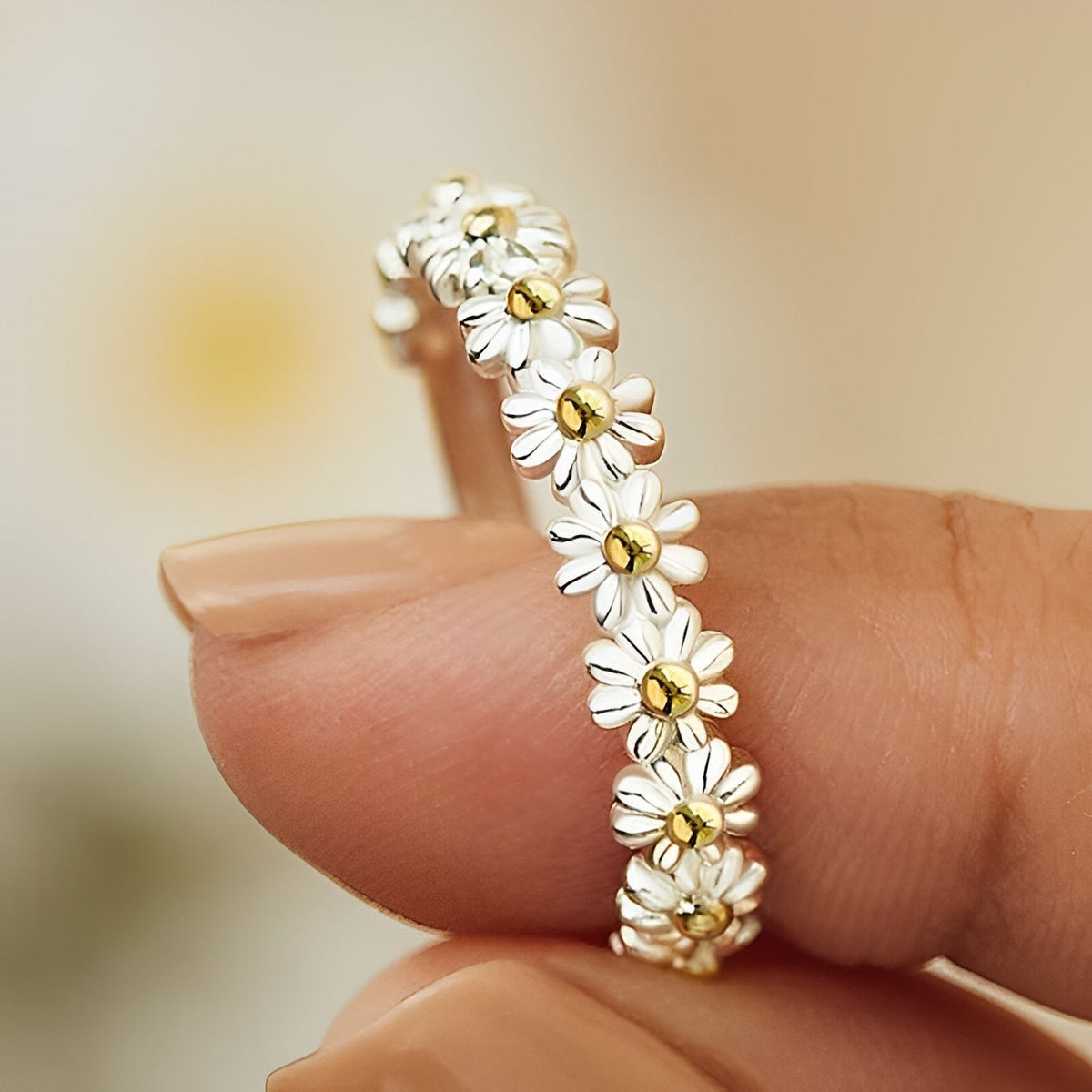 Charlie – Bague ajustable en argent avec marguerites peintes à la main