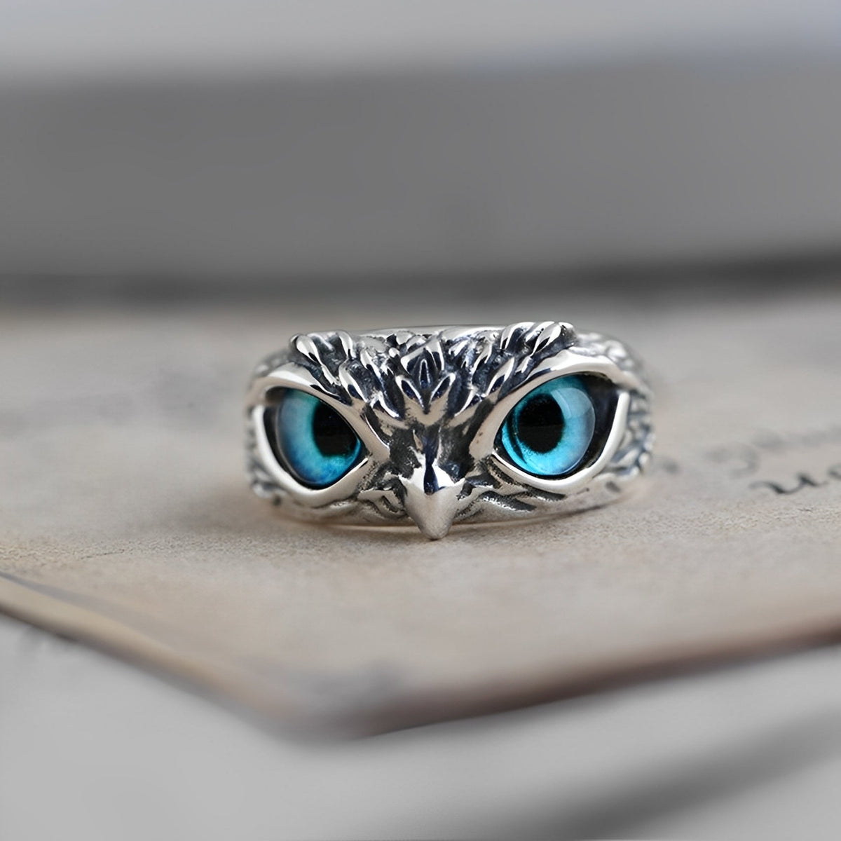 Niva – Bague amulette ajustable en argent et opale