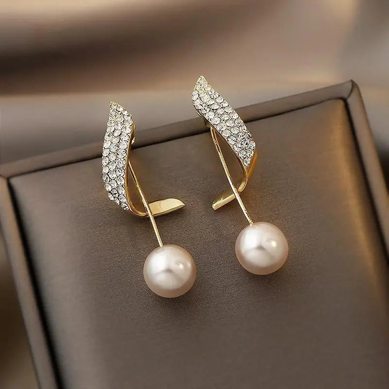 Lumine – Boucles d'oreilles charmantes avec perles et doré luxueux
