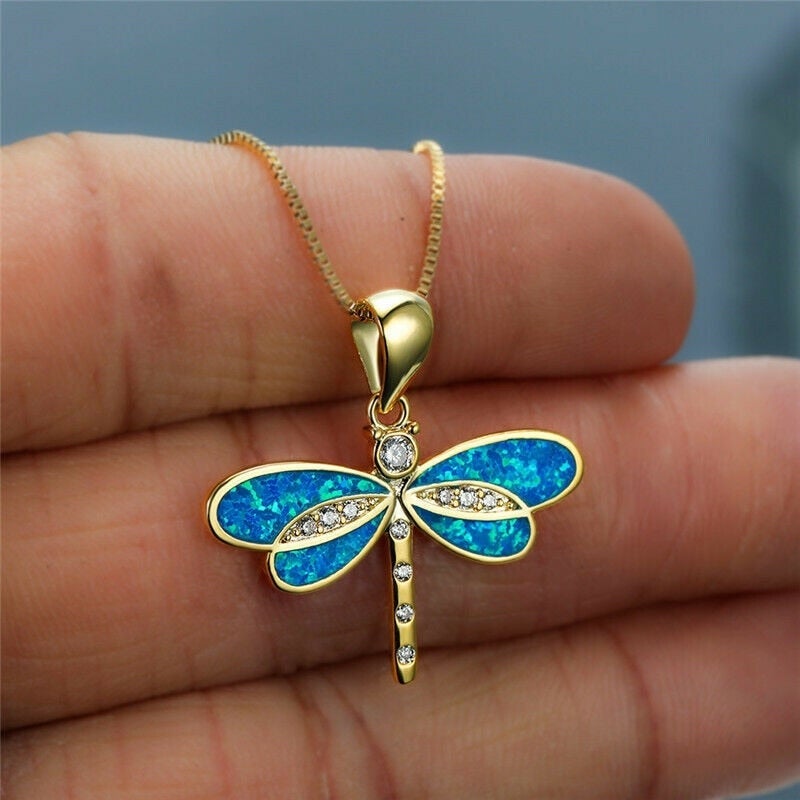 Maggie – Collier libellule dorée avec opale