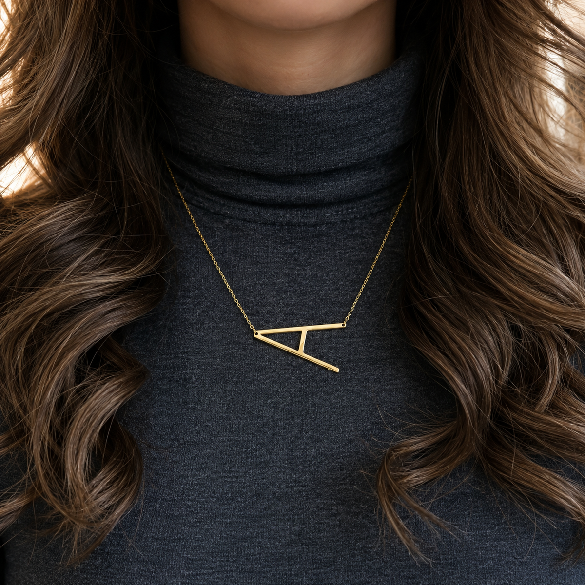 Inez – Collier avec initiale déclarative