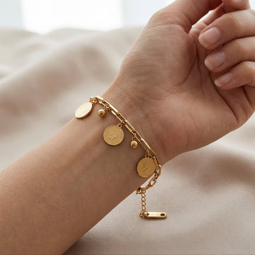 Maja – Bracelet Ajustable avec Pièces en Or