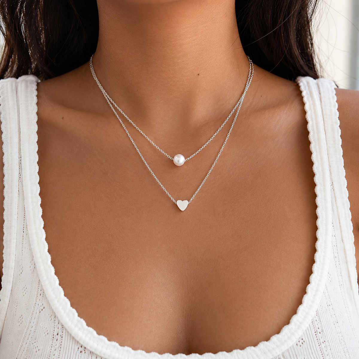 Julia – Collier Élégant de Perles et Cœurs