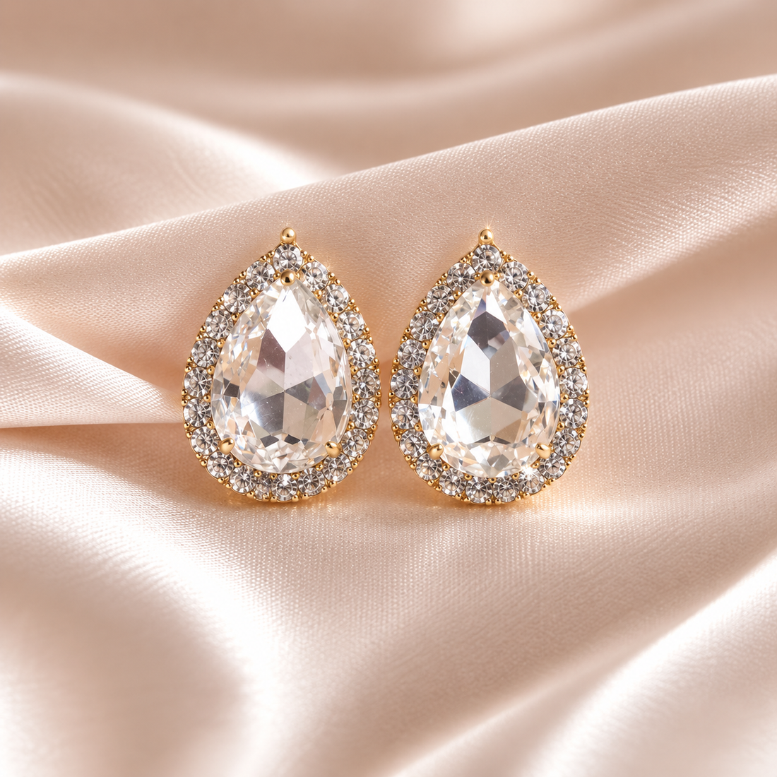 Lucy - Boucles d'oreilles en diamant en forme de poire