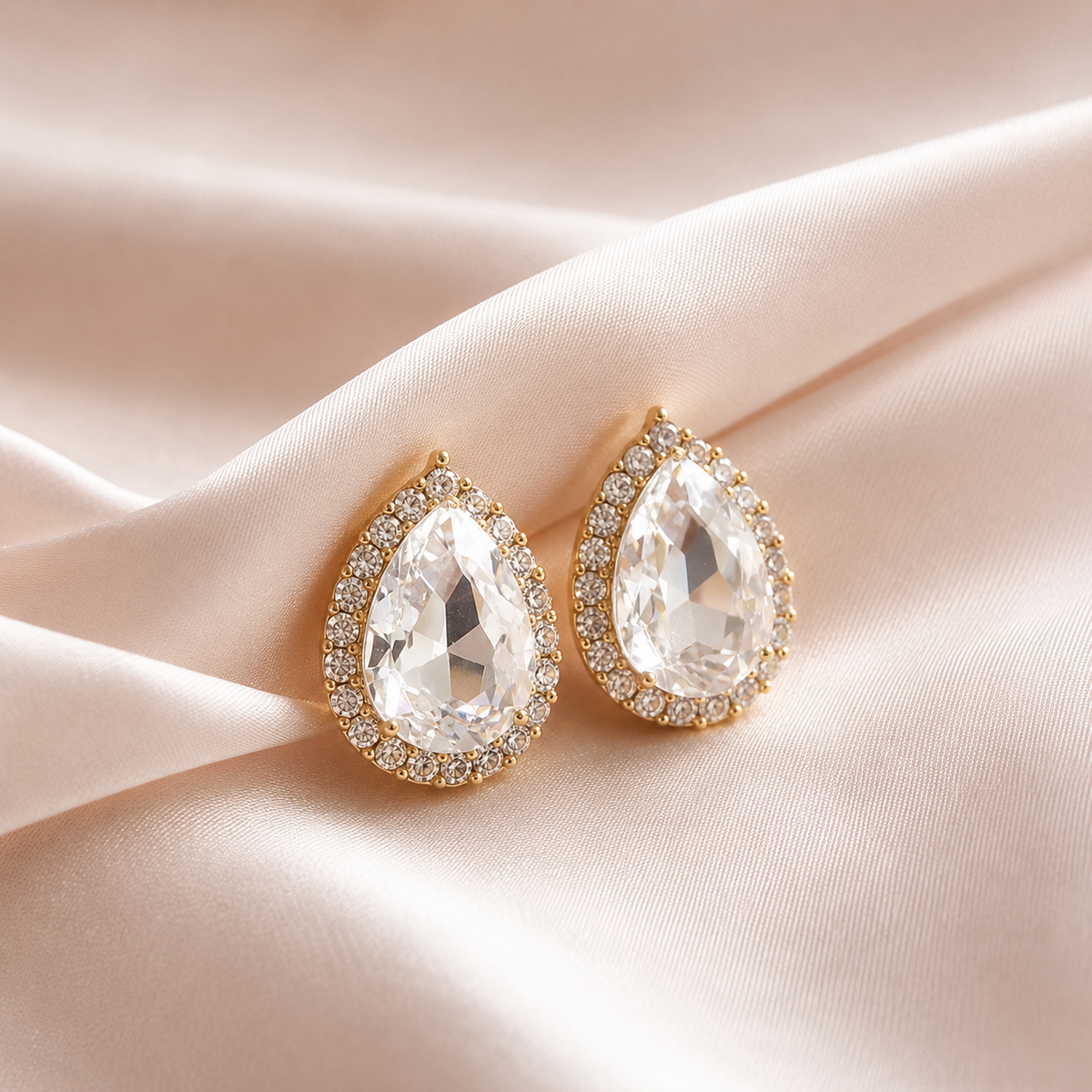 Lucy - Boucles d'oreilles en diamant en forme de poire