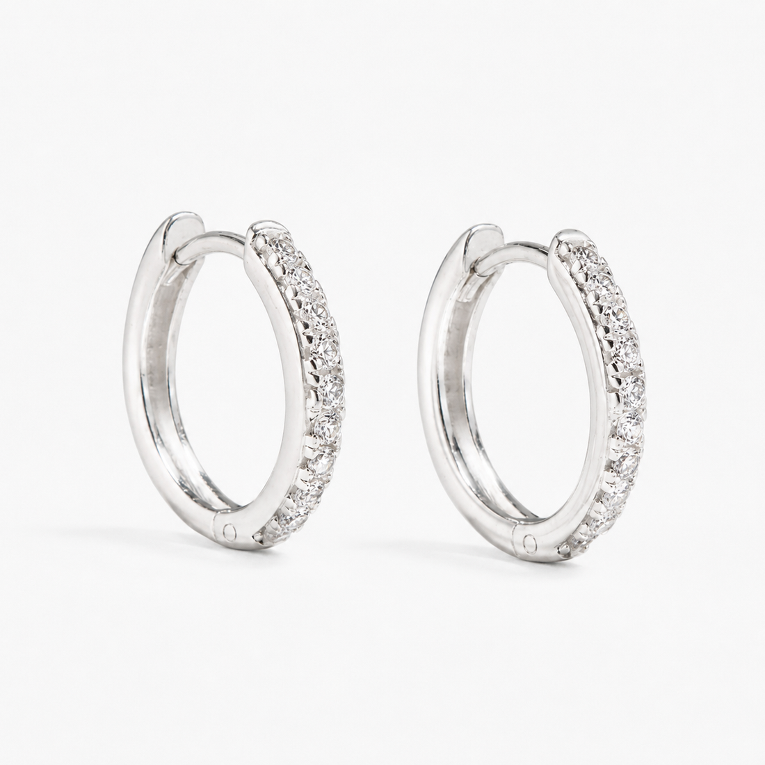 Manda - Huggies en argent avec pavé minuscule