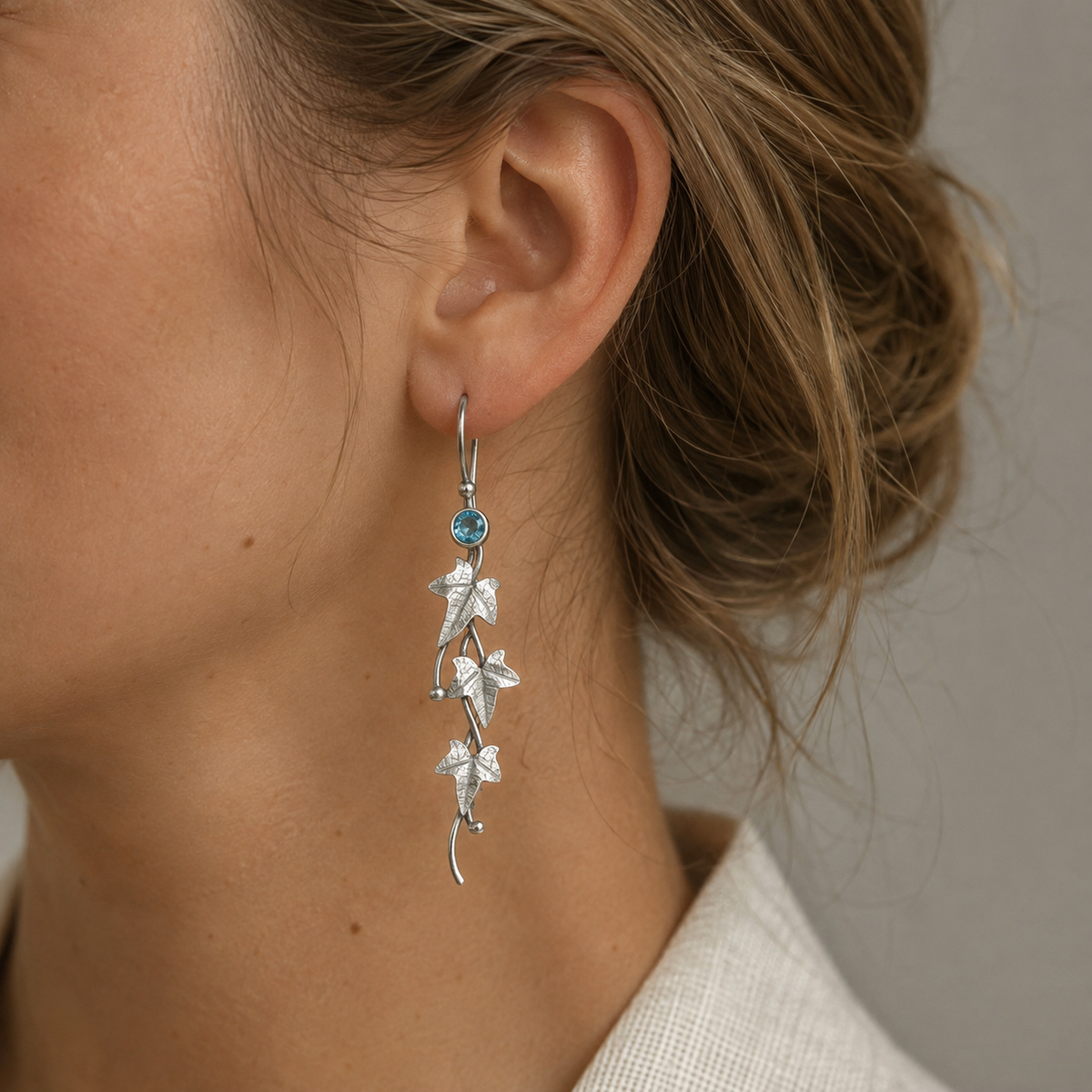 Elowen – Boucles d'oreilles vintage avec feuilles de fée