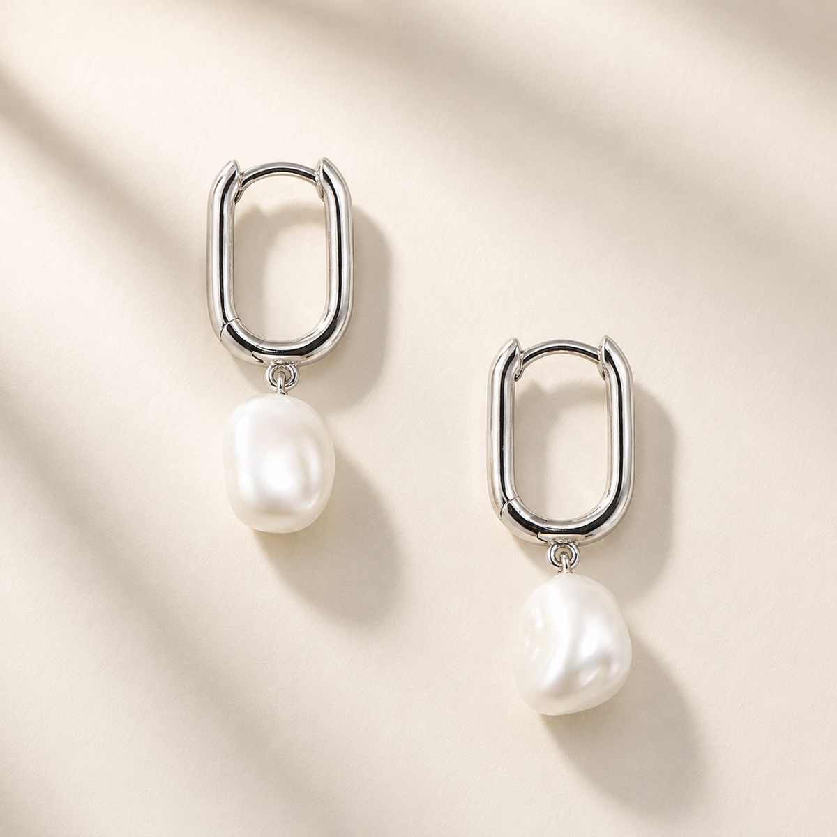 Esme - Boucles d'oreilles en perles rectangulaires argentées