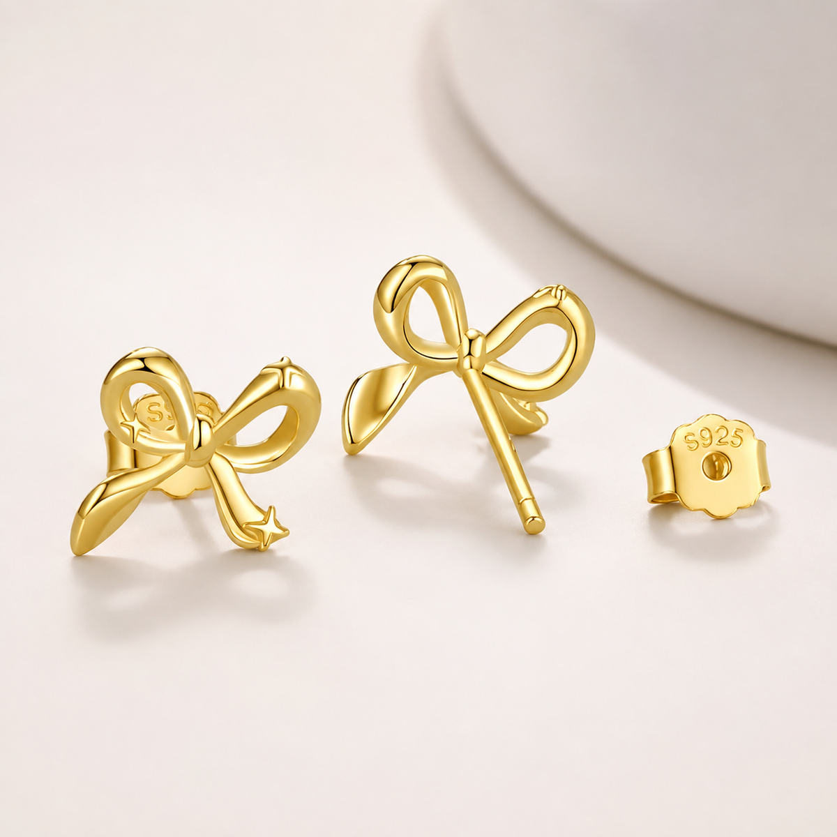 Lunea – Boucles d'oreilles mini écrou nœud stellaire