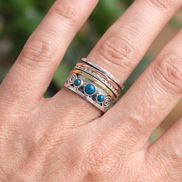Kaia – Bague de méditation bohème avec saphir