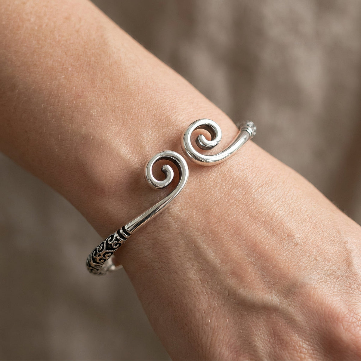 Dara – bracelet nordique viking