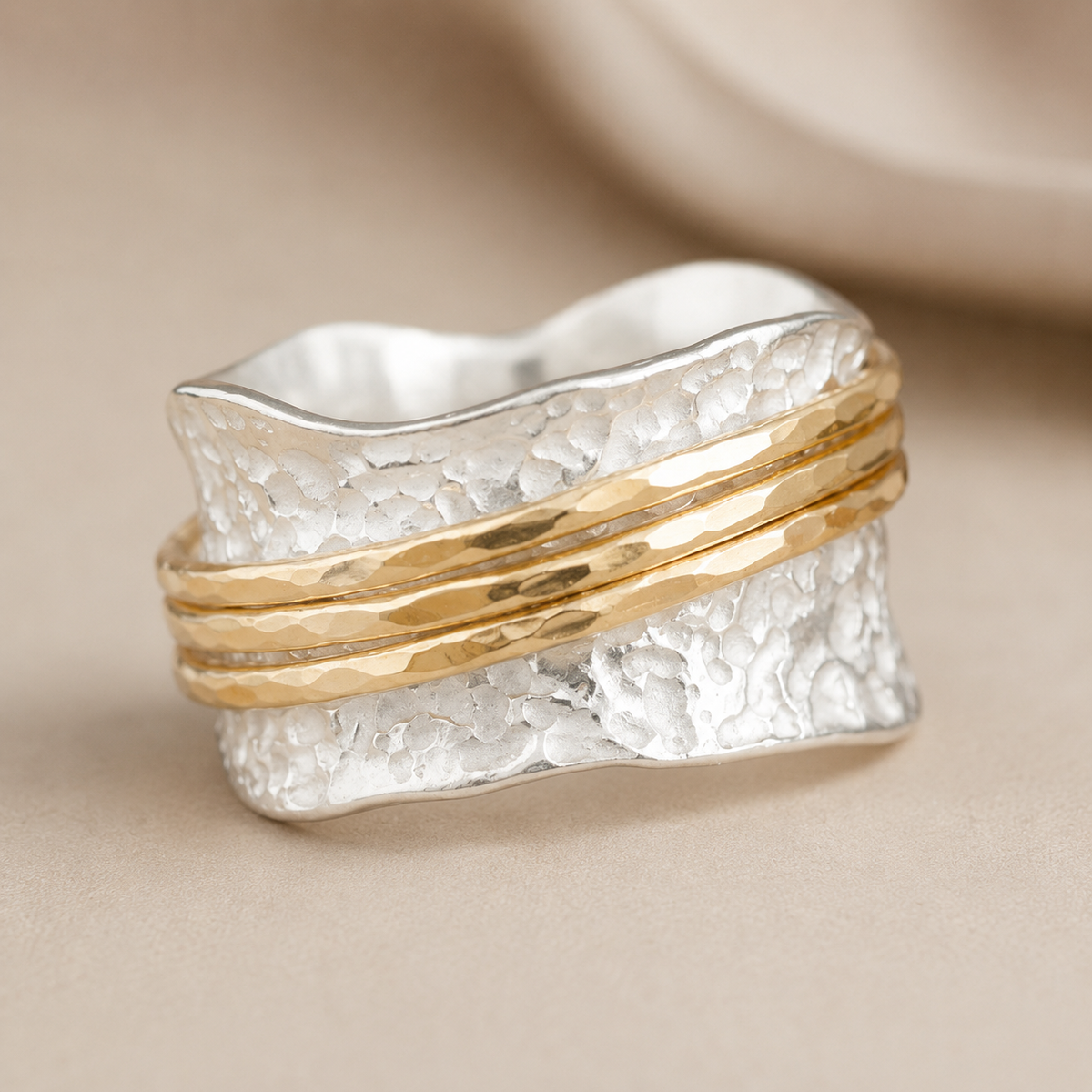 Bianca - Bague rotative intemporelle en or et argent