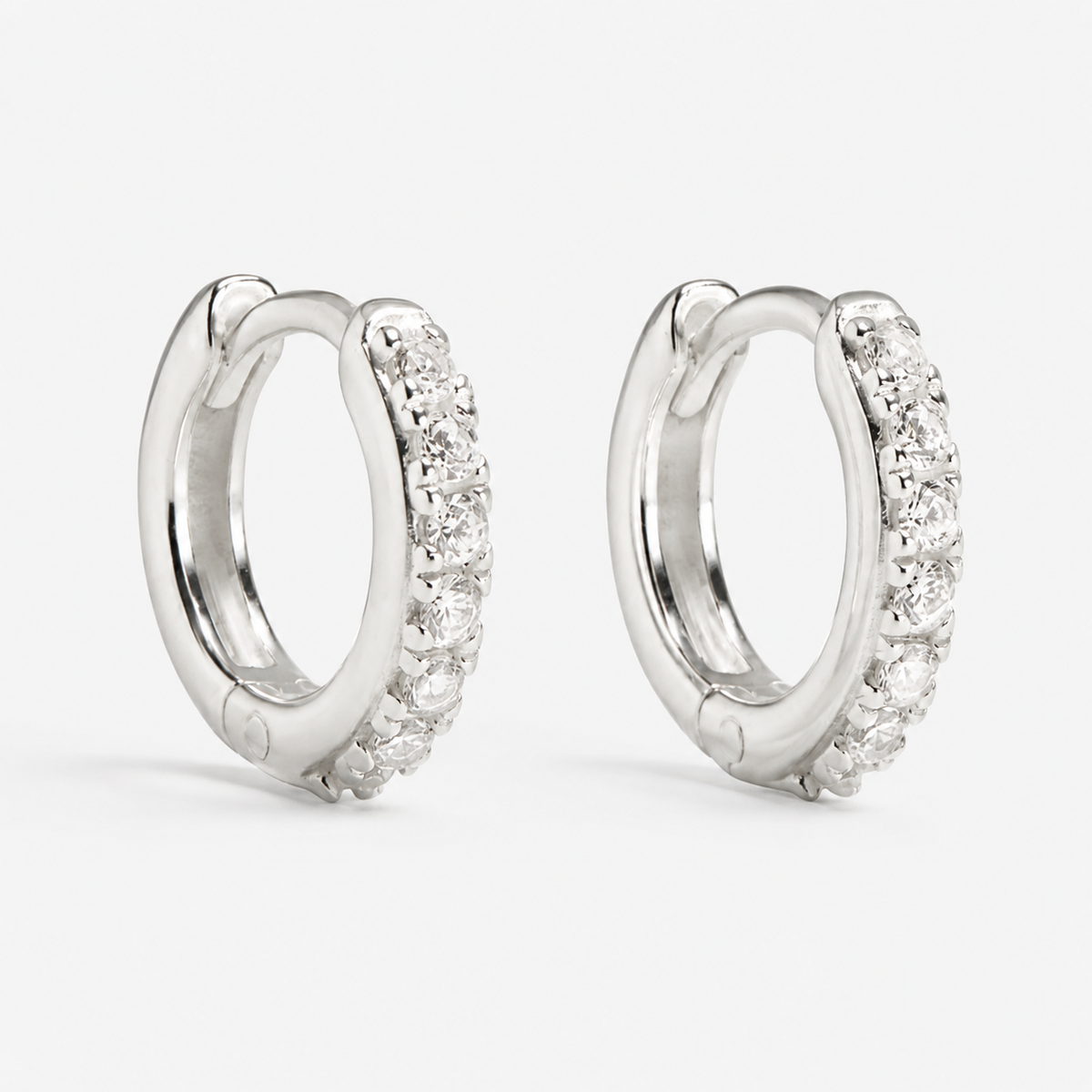 Cleo - Huggies en micro pavé en argent