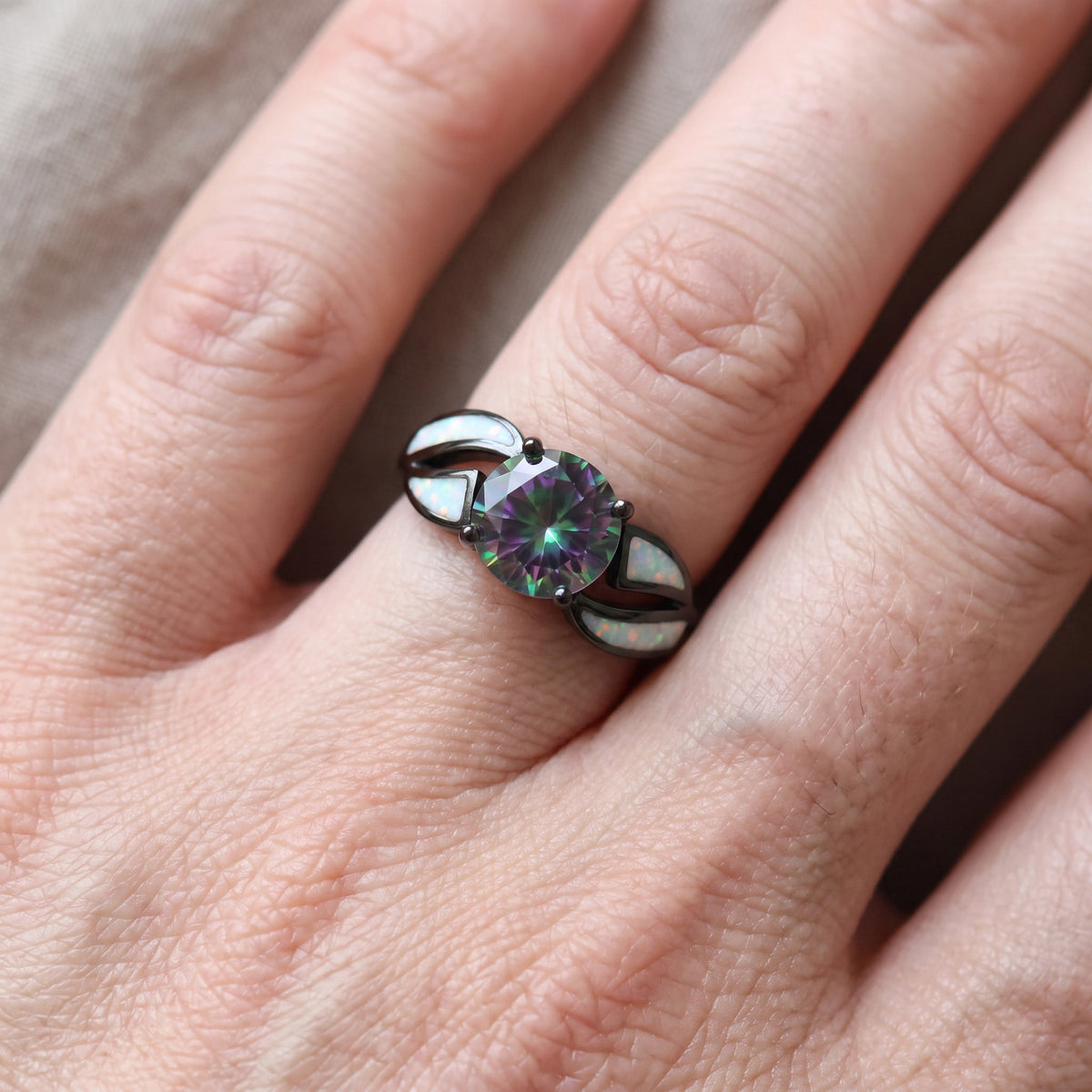 Mirella – Bague arc-en-ciel en opale et topaze