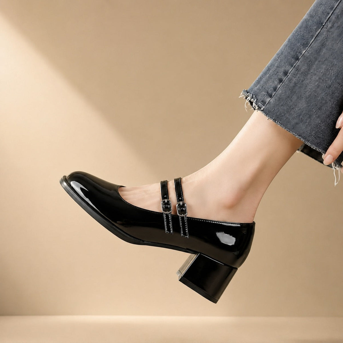 Curtis - Sandales Élégantes à Talons Carrés
