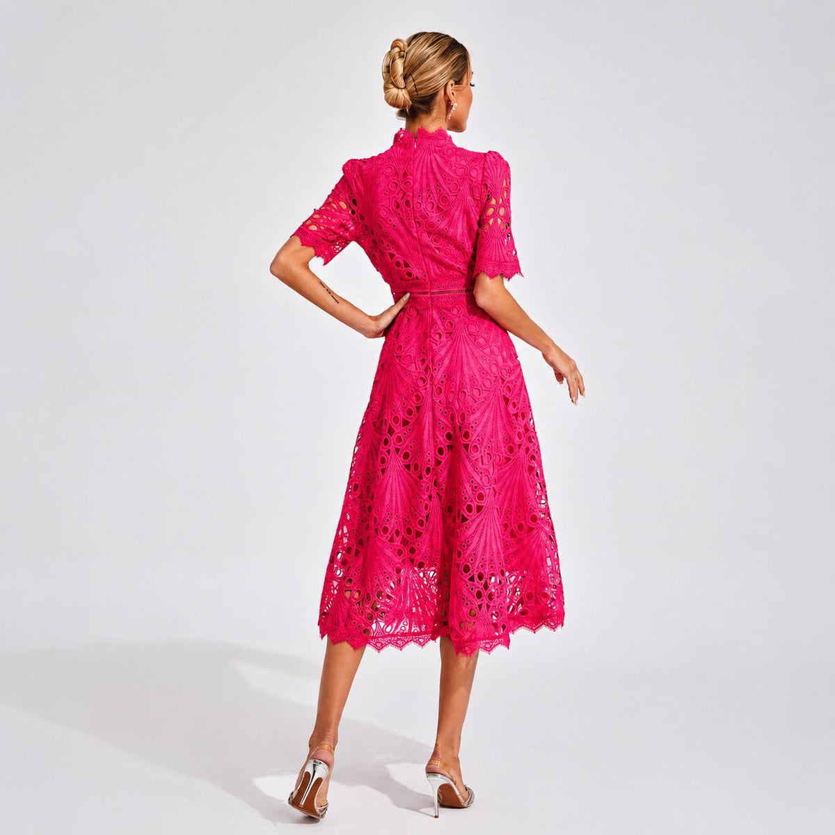 Carmen - Robe Midi Raffinée