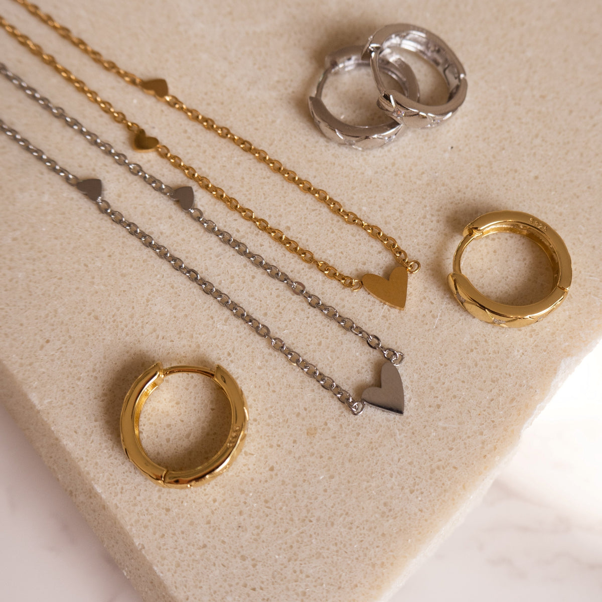 Collier en argent avec trois cœurs