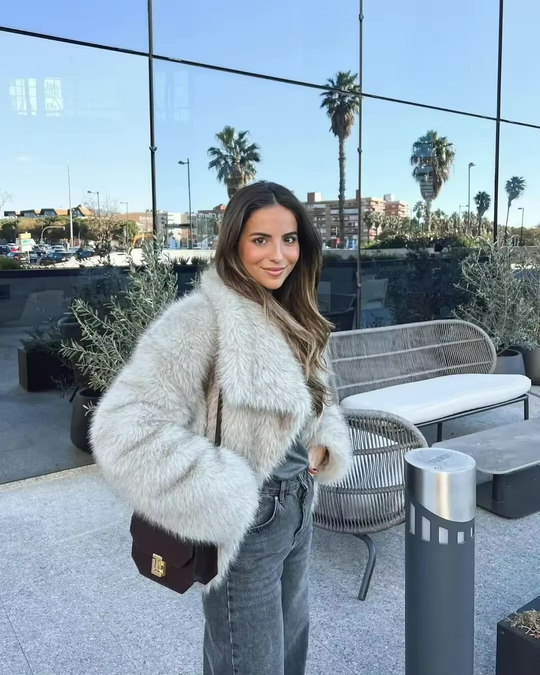 Veste courte et chaude en fausse fourrure pour l'hiver - Femme