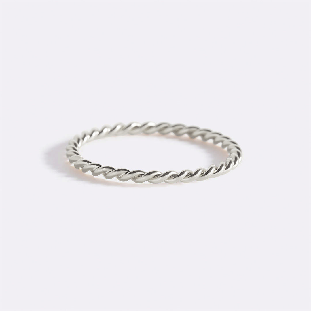 Manon – Bague tressée empilable
