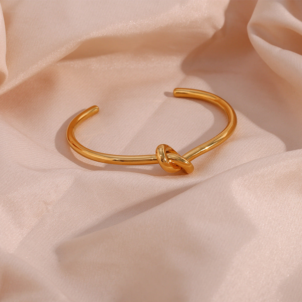Louisa - Bracelet en nœuds en or