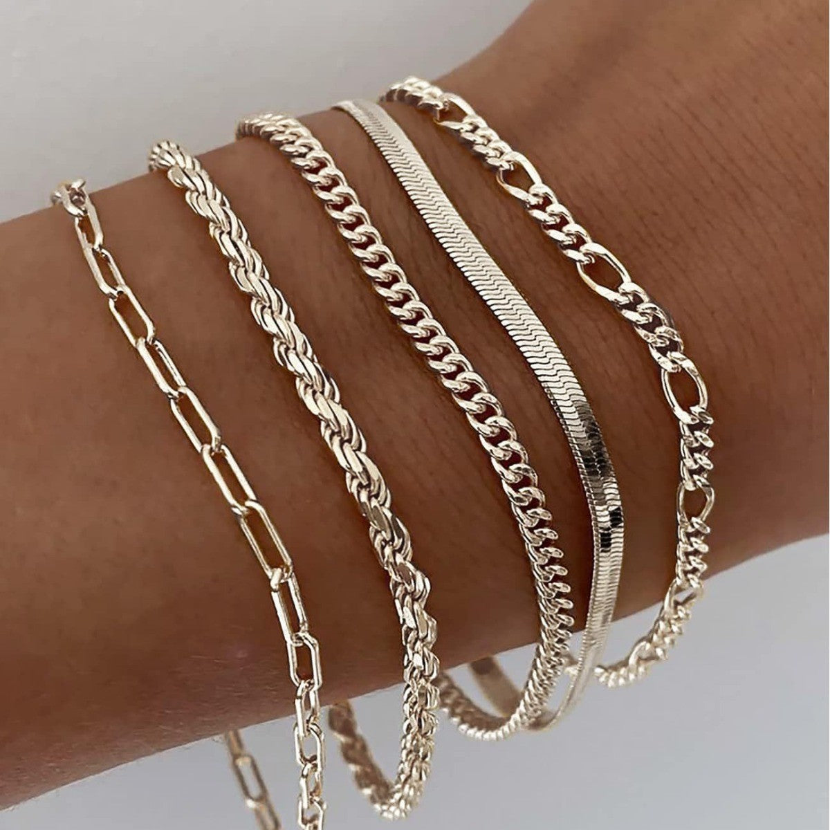 Elara – Ensemble de bracelets de style minimaliste pour femmes