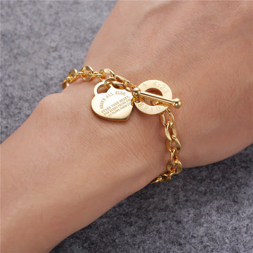 Alessia – Bracelet femme tendance en acier titane