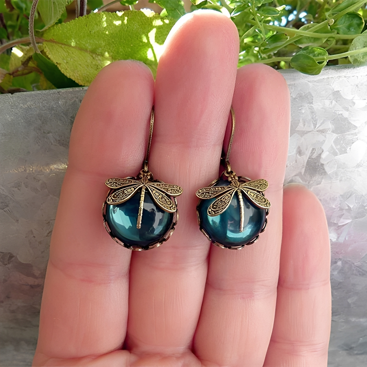 Elandra – Boucles d'oreilles en forme de libellule en or ancien