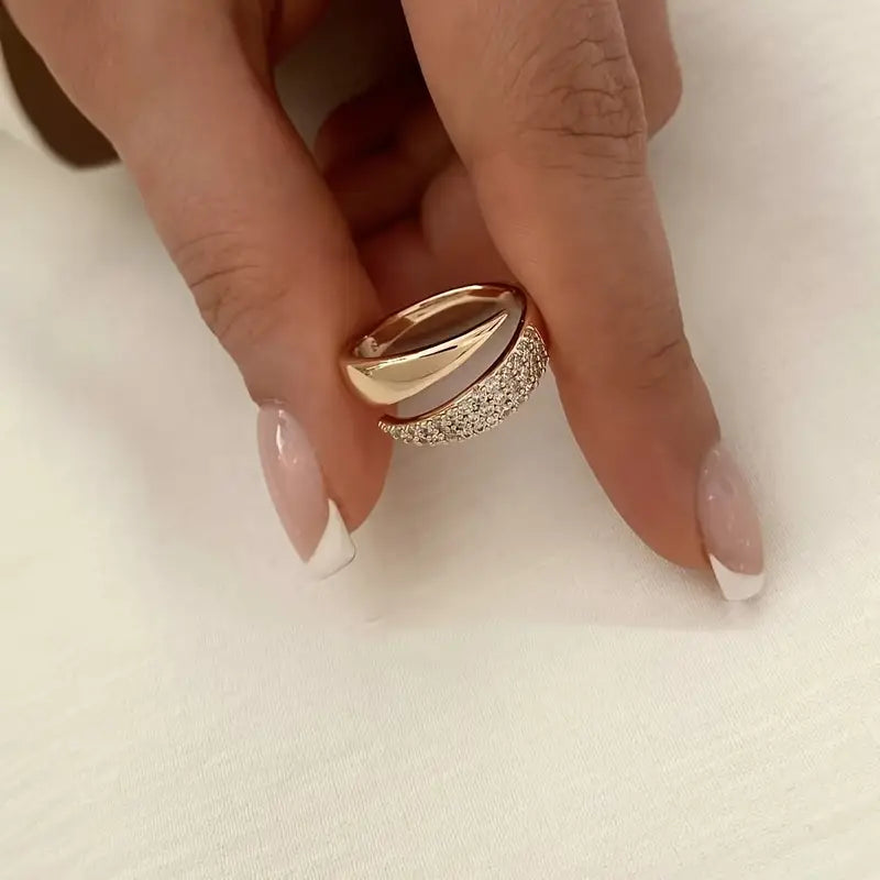 Emiko – Bague en or jaune avec pierres brillantes