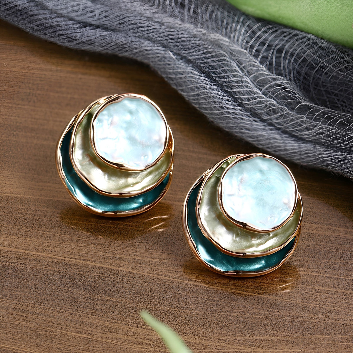 Mireya – Boucles d'oreilles rondes vintage peintes à la main en couches