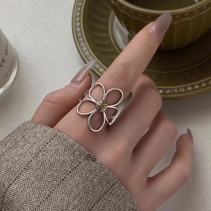 Alizee – bague pétale en argent sterling