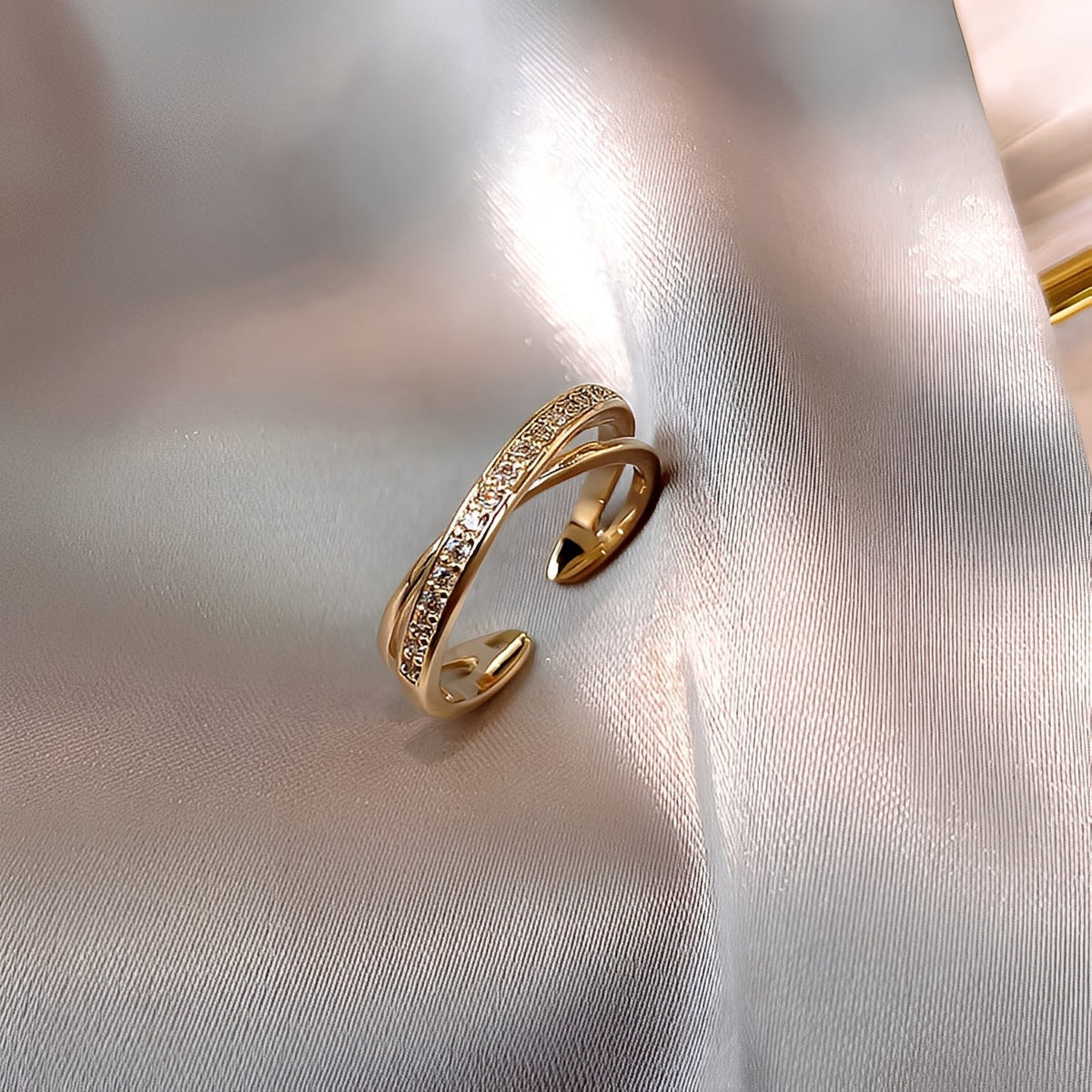 Cassia – Bague ajustable en or avec zirconiums