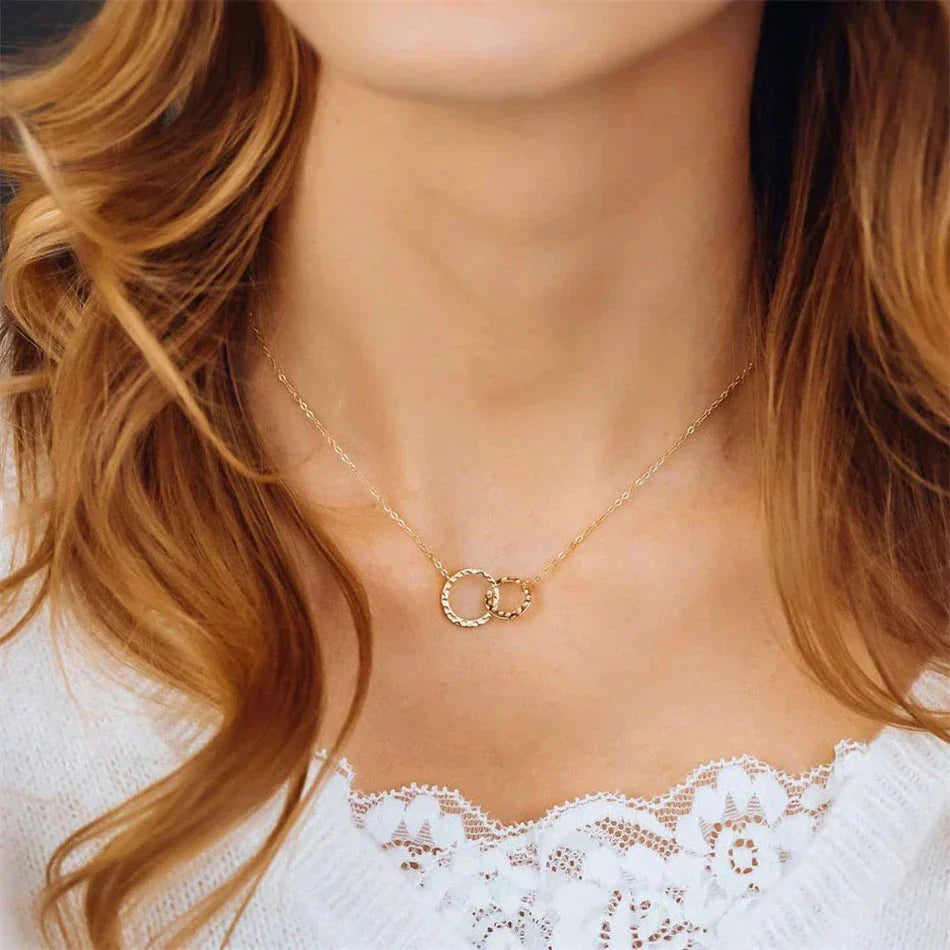 Isabelle - chaîne de bague en or